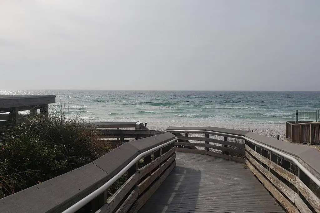 Beautiful 1St Floor Unit Half Mile From Amazing Beach Destin